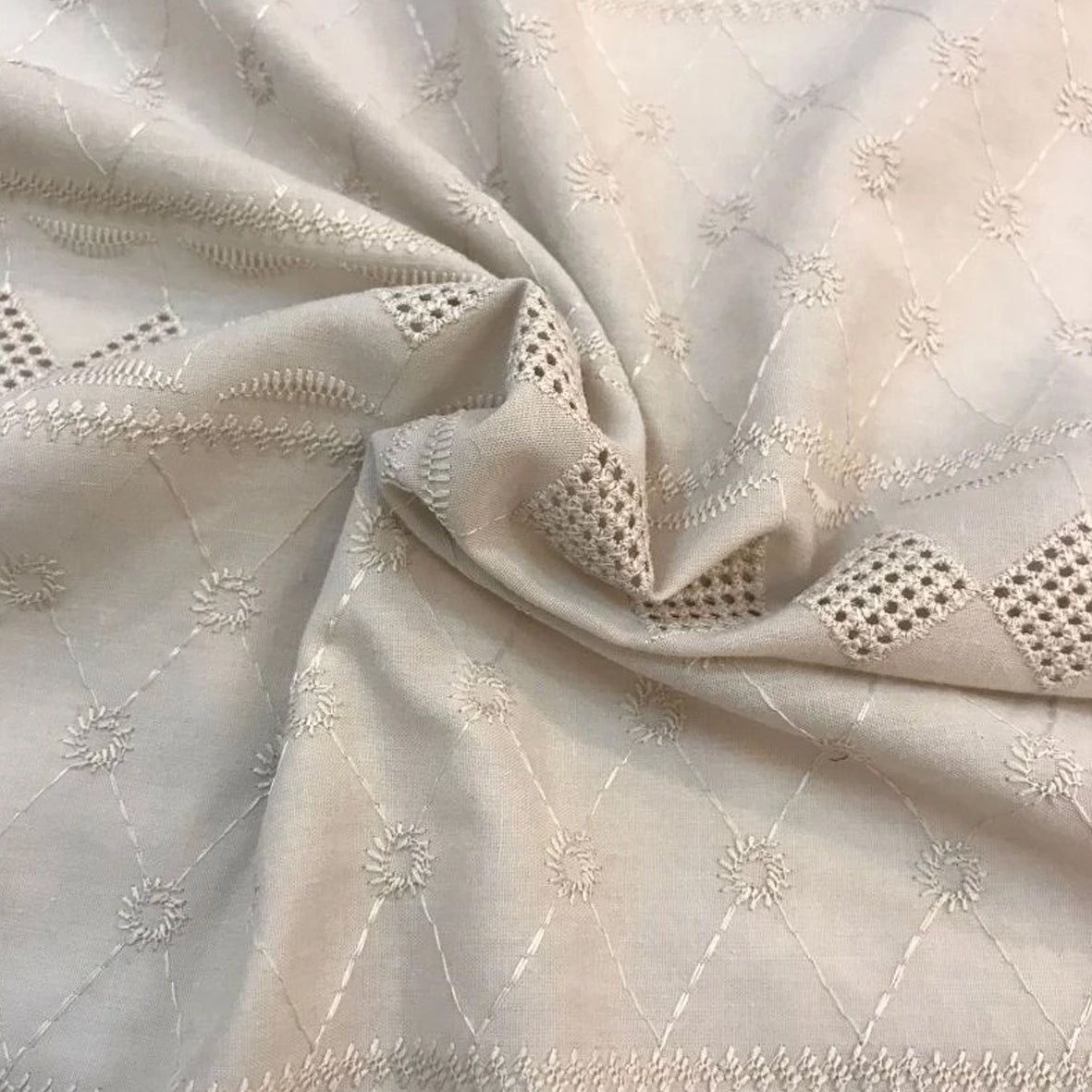 刺繡布 Bordir 1/1 Zara